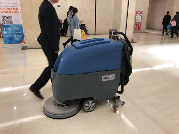 自动洗地机的使用优势