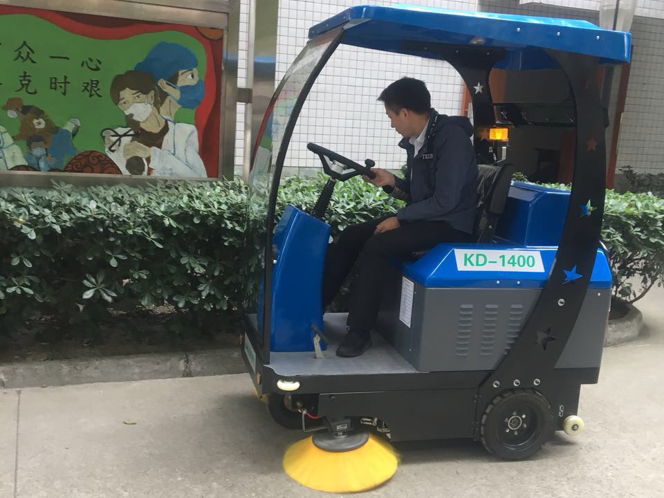 洗地机与扫地机的区别